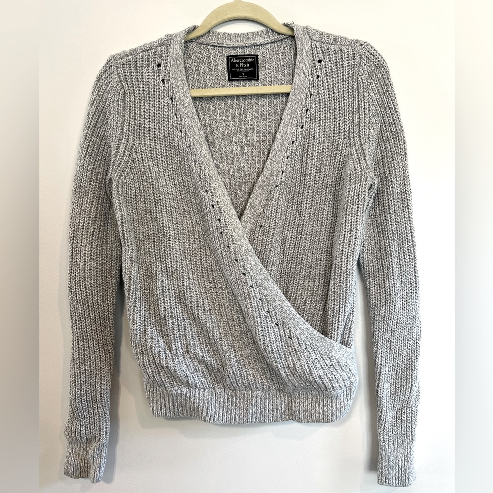Abercrombie & Fitch Knitted Sweater - Small